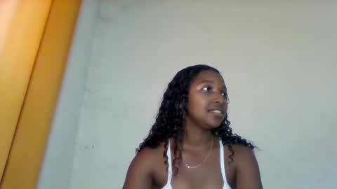 mila_lunah online show from April 15, 9:21 am