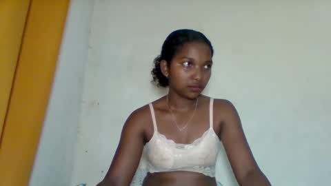 mila_lunah online show from April 17, 1:08 am