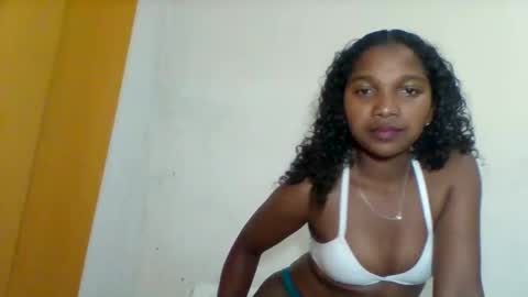 mila_lunah online show from April 9, 5:40 pm