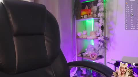 M I L A  online show from November 18, 11:55 am