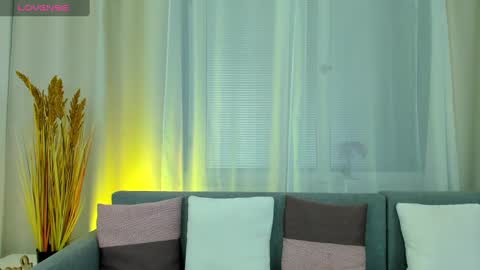 Mila online show from February 25, 9:58 pm