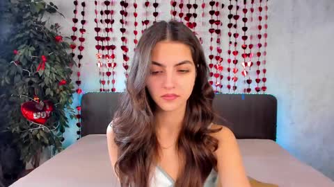 Snapshot of milana_crystal_ chatting on February 13, 8:27 am Milana online show from February 13, 8:27 am
