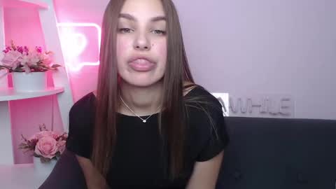 milanaangelas online show from March 2, 3:42 pm