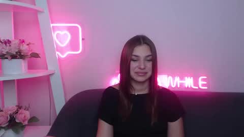 milanaangelas online show from February 4, 5:53 am