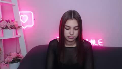 milanaangelas online show from January 17, 5:42 am