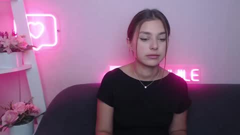 milanaangelas online show from January 26, 5:56 am