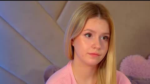 MilanaBalmain online show from March 1, 6:35 am