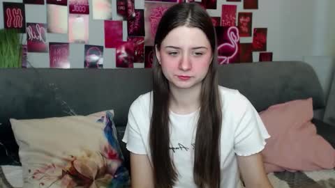 milanaroz online show from October 26, 6:31 am