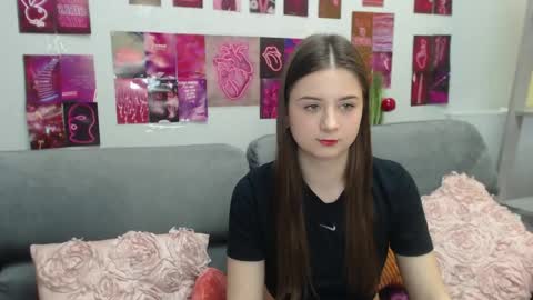 milanaroz online show from April 18, 5:32 am