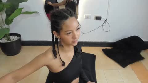 milanx2 online show from February 17, 9:10 pm