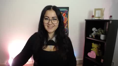 Snapshot of milania_milaa chatting on September 26, 9:51 am milania_milaa online show from September 26, 9:51 am