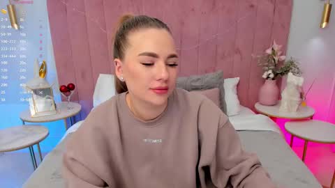 Mia online show from February 18, 5:50 am