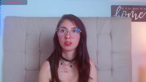 Snapshot of mildrecute chatting on March 12, 12:42 am Ana online show from March 12, 12:42 am