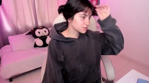 Snapshot of mileyberry chatting on September 15, 12:02 pm IEY EY online show from September 15, 12:02 pm