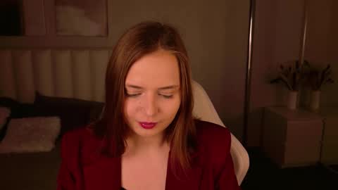 mileylovelyx online show from November 18, 8:37 am