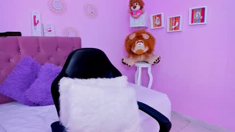 Antonella online show from April 10, 1:28 pm