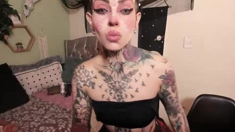 Isabella online show from February 12, 2:08 pm