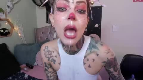 Snapshot of milf_onlyseduction chatting on February 5, 1:11 pm Isabella online show from February 5, 1:11 pm