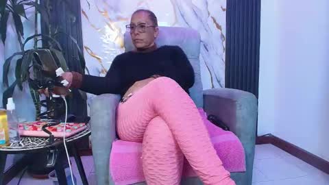  milf sikiu  online show from April 27, 2:41 am