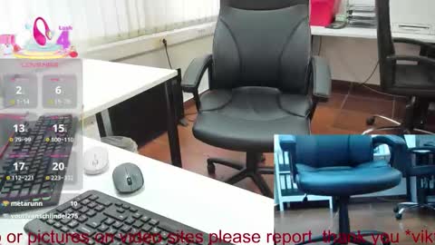 Snapshot of milf_viktoria chatting on October 10, 9:03 am Viktoria online show from October 10, 9:03 am