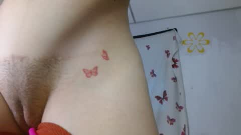 Snapshot of milker_amira chatting on December 24, 5:55 pm Amira online show from December 24, 5:55 pm