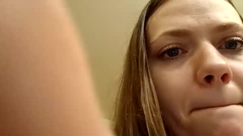 milkymomasquirtsalot online show from May 5, 4:21 pm