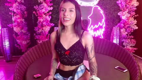 Snapshot of milla_davis chatting on December 30, 1:03 pm MILLA online show from December 30, 1:03 pm