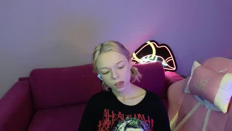 Hello  Im Mila online show from September 13, 1:35 am