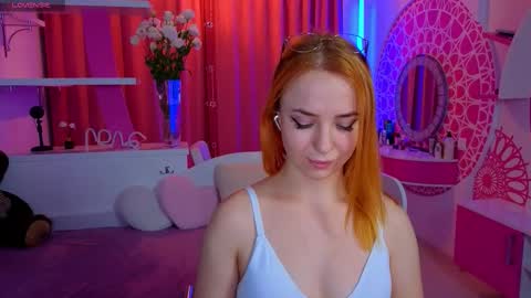 Snapshot of millana_hot chatting on September 19, 8:52 pm Milana online show from September 19, 8:52 pm