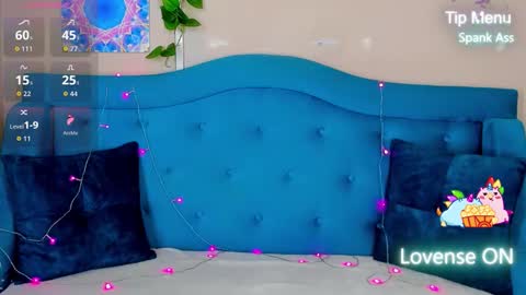 Snapshot of millibrooks chatting on October 14, 1:30 am Milly online show from October 14, 1:30 am
