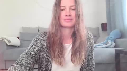 Snapshot of milly_browski chatting on September 26, 1:42 pm milly_browski online show from September 26, 1:42 pm
