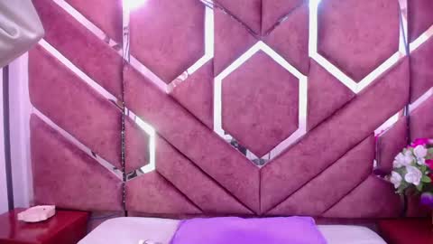 Snapshot of milly_print chatting on December 3, 2:34 am Milly Print online show from December 3, 2:34 am