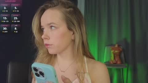 Milly    online show from December 10, 7:26 am