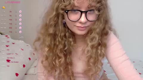 milounee online show from March 22, 8:31 am