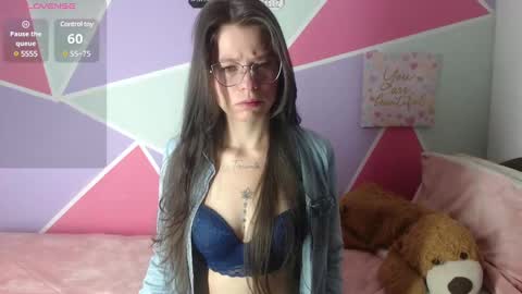 Snapshot of mily_miley chatting on February 11, 1:09 pm Mily Miley online show from February 11, 1:09 pm