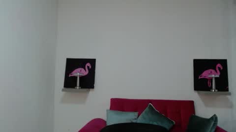 Snapshot of milykabombastik chatting on October 2, 12:32 pm milykabombastik online show from October 2, 12:32 pm