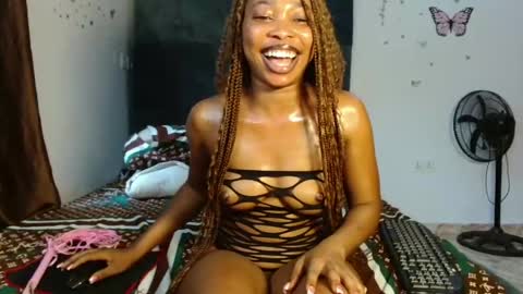 mimi online show from May 25, 3:33 pm