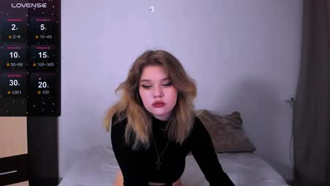 hi Im Mina  online show from January 28, 9:08 pm