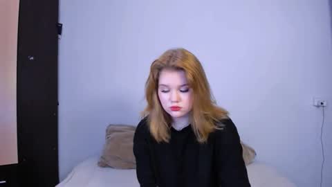 hi Im Mina  online show from September 25, 12:04 pm