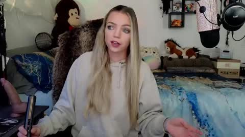 Mindy Mars online show from November 5, 4:12 pm