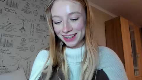 Snapshot of minidiva_ chatting on October 12, 8:00 pm Amelia online show from October 12, 8:00 pm