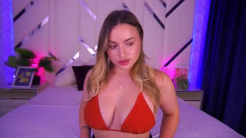 minifox_ online show from October 2, 6:51 am