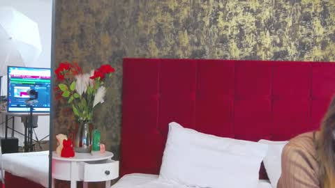 miniongirll online show from November 20, 8:04 am