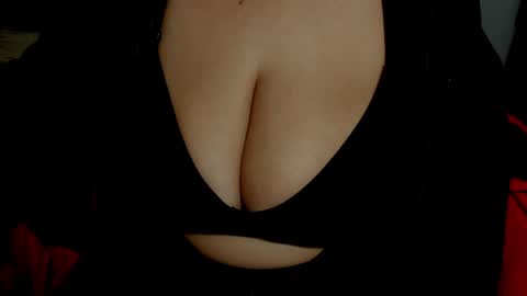 minka0 online show from December 4, 9:57 pm