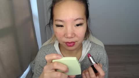 mira_g online show from October 31, 12:42 pm