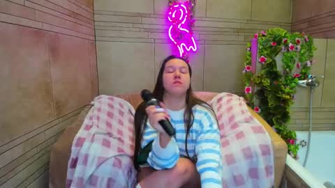 Snapshot of mira_karter chatting on December 13, 2:10 am Mira online show from December 13, 2:10 am