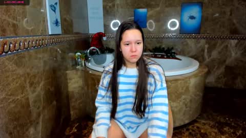 Snapshot of mira_karter chatting on December 15, 1:46 am Mira online show from December 15, 1:46 am