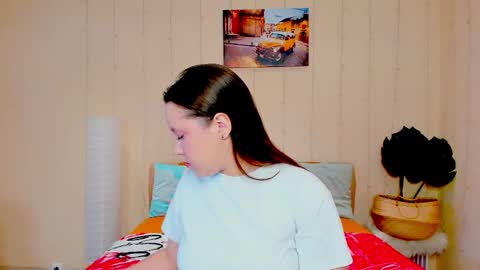Snapshot of mira_karter chatting on October 16, 5:10 am Mira online show from October 16, 5:10 am