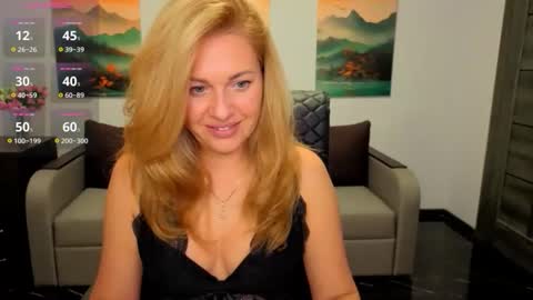 Snapshot of mira_whitme chatting on October 21, 11:58 am Mira online show from October 21, 11:58 am