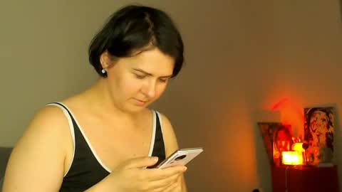 Meera online show from June 2, 9:16 pm